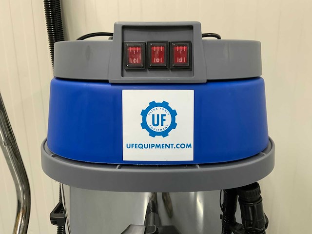 Umt - 80l 3000watt - industriële stofzuiger nat/droog - 3 motoren a 1000w - per motor aan te zetten - afbeelding 7 van  7