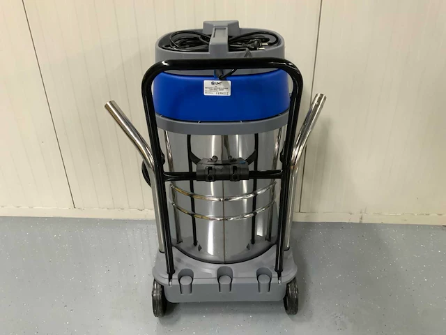 Umt - 80l 3000watt - industriële stofzuiger nat/droog - 3 motoren a 1000w - per motor aan te zetten - afbeelding 2 van  16