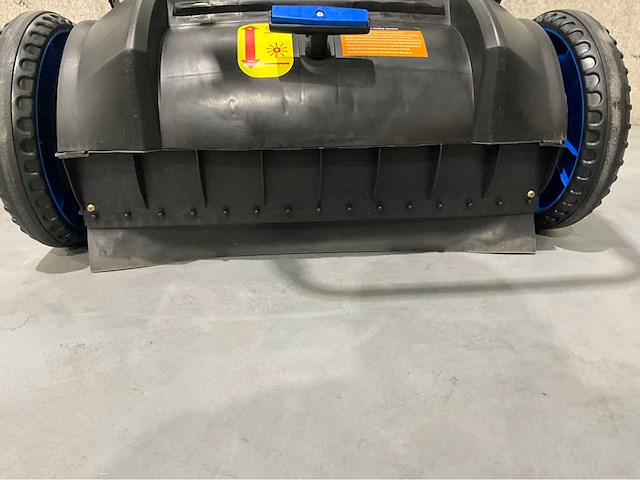 Umt - g5 achterloop veegmachine - afbeelding 11 van  15