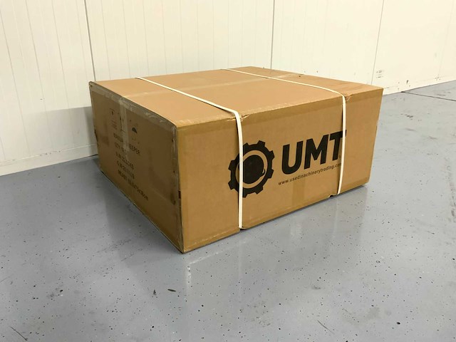 Umt- sweeper veegmachine met grote opvangbak - afbeelding 11 van  19
