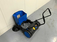 Umt- sweeper veegmachine met grote opvangbak - afbeelding 17 van  19
