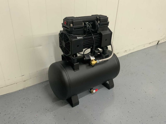 Umt ac770-19 - hogedruk compressor 19 liter - 1000w - 9bar - afbeelding 14 van  16