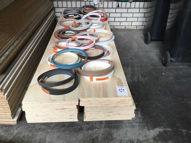 Underlayme pine overige hout- en plaatmateriaal (26x) - afbeelding 1 van  7