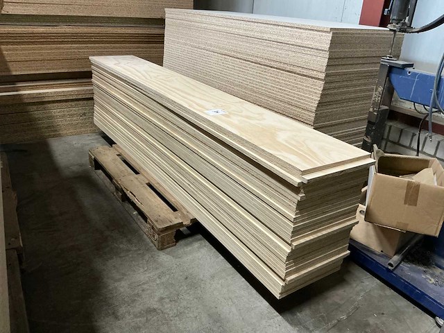 Underlayment plaat 2440x370x18mm (30x) - afbeelding 1 van  4