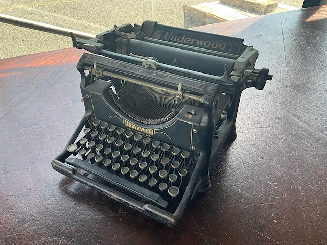 Underwood type machine - afbeelding 8 van  8