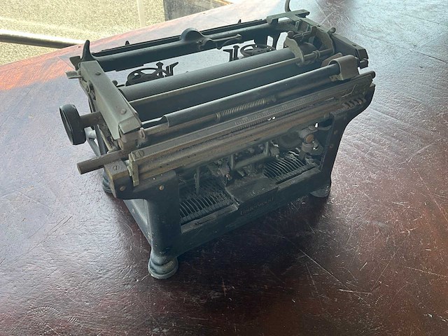 Underwood type machine - afbeelding 2 van  8