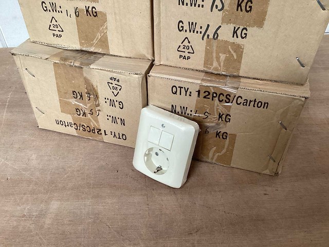 Uni combinatie met randaarde (86x) - afbeelding 1 van  2