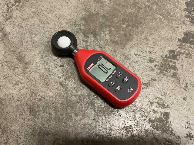 Uni-t ut383 luxmeter - afbeelding 1 van  1
