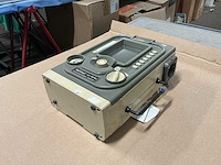 Uni-vent 731 series portable ventilator - afbeelding 1 van  4