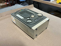 Uni-vent 731 series portable ventilator - afbeelding 2 van  4