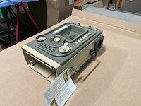 Uni-vent 731 series portable ventilator - afbeelding 1 van  4