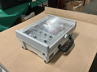 Uni-vent model 754 transport ventilator - afbeelding 1 van  4
