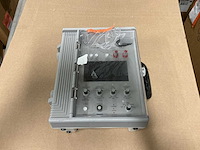 Uni-vent model 754 transport ventilator - afbeelding 2 van  4