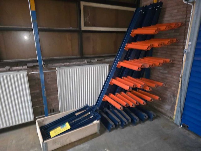 Unicarriers - 2020 - draagarmstelling - draagarmstelling - afbeelding 1 van  8