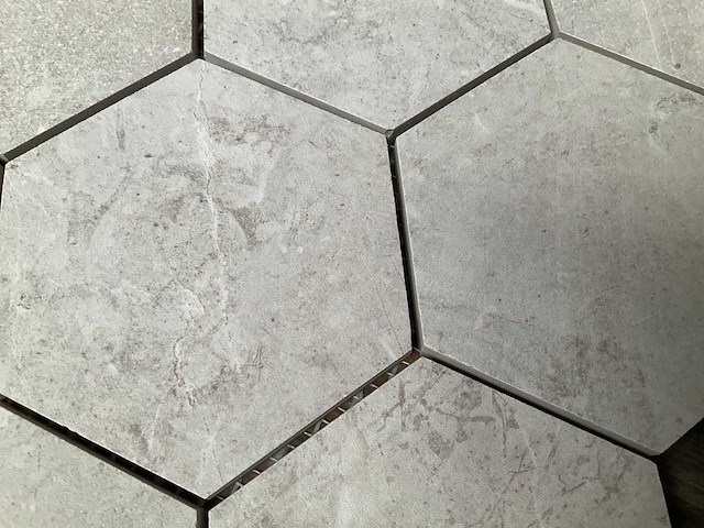Unicom starker hexagon mozaïek tegel evostone ivory 30x34 - afbeelding 3 van  5