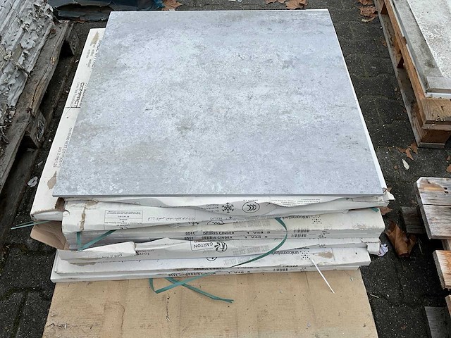 Unicomstarker - debris cinder - vloertegel 80 x 80 cm - 9m2 - afbeelding 3 van  5