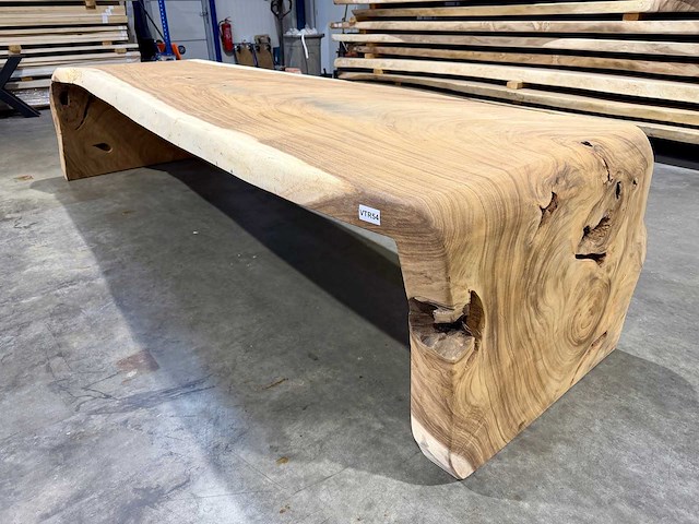 Unieke dubbele suar waterval boomstamtafel 350 cm. - afbeelding 1 van  7