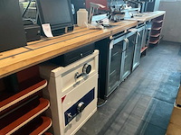 Unieke handgemaakte houten bar - afbeelding 9 van  15