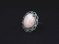 Unieke ring met diamanten en centraal koraal - afbeelding 4 van  10