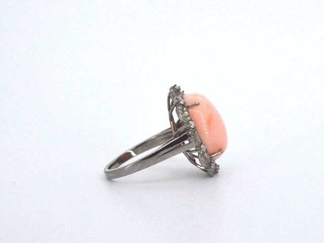 Unieke ring met diamanten en centraal koraal - afbeelding 8 van  10