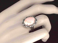 Unieke ring met diamanten en centraal koraal - afbeelding 3 van  10