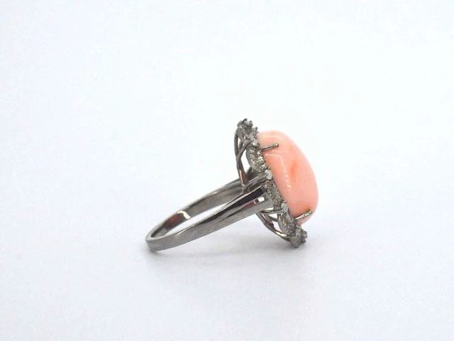 Unieke ring met diamanten en centraal koraal - afbeelding 8 van  10