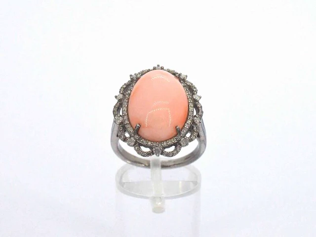 Unieke ring met diamanten en centraal koraal - afbeelding 9 van  10
