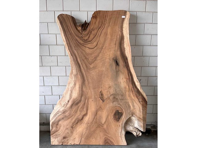 Unieke suar boomstamtafel blad 240cm. - afbeelding 1 van  1