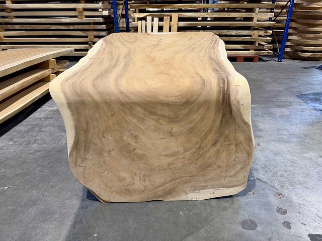 Unieke suar waterval boomstamtafel 260 cm. - afbeelding 3 van  4