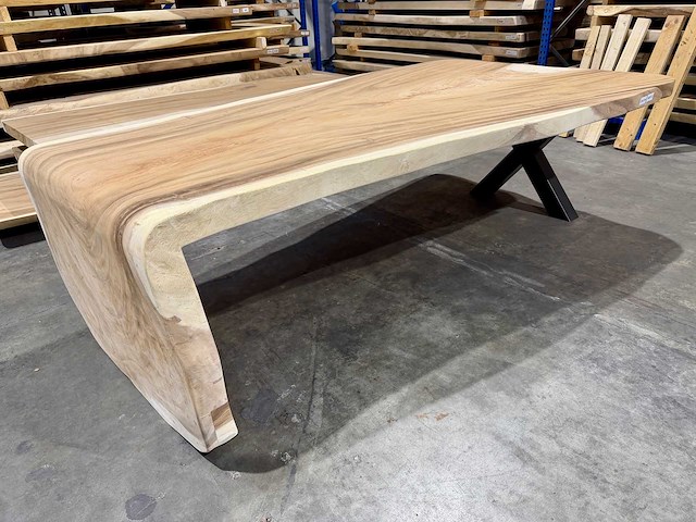 Unieke suar waterval boomstamtafel 260 cm. - afbeelding 4 van  4