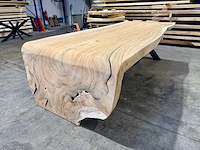 Unieke suar waterval boomstamtafel 275 cm. - afbeelding 1 van  6