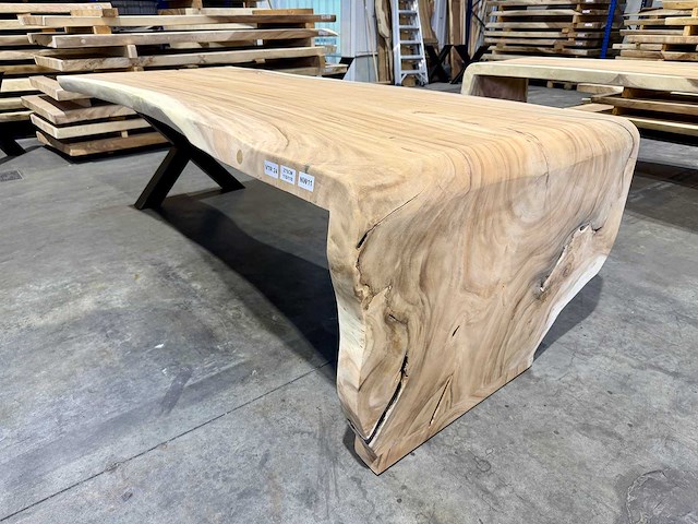 Unieke suar waterval boomstamtafel 275 cm. - afbeelding 2 van  6