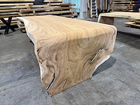 Unieke suar waterval boomstamtafel 275 cm. - afbeelding 3 van  6