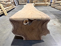 Unieke suar waterval boomstamtafel 525 cm. - afbeelding 3 van  5