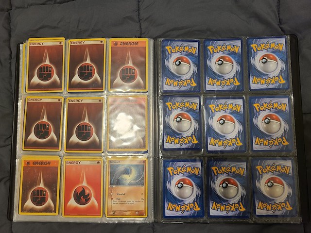 Unieke verzameling met zeldzame vintage pokémon kaarten en meer - afbeelding 4 van  14