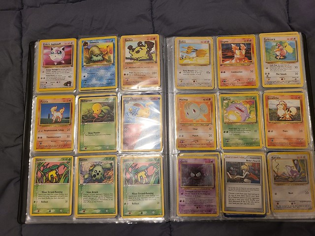 Unieke verzameling met zeldzame vintage pokémon kaarten en meer - afbeelding 12 van  14