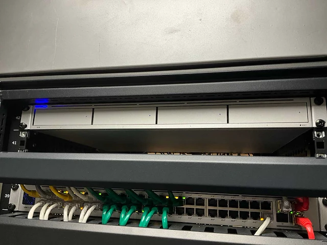 Unifi unvr netwerk video recorder - afbeelding 1 van  3