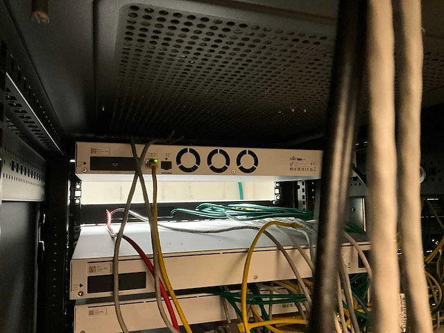 Unifi unvr netwerk video recorder - afbeelding 2 van  3