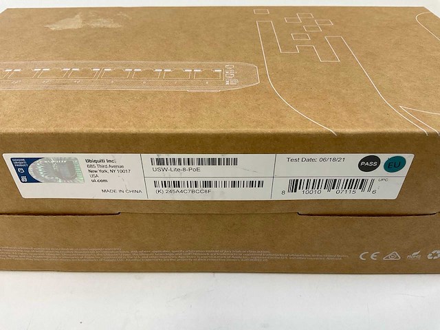 Unifi (usw-lite-8-poe), network switch x8 ports (new) - afbeelding 8 van  8