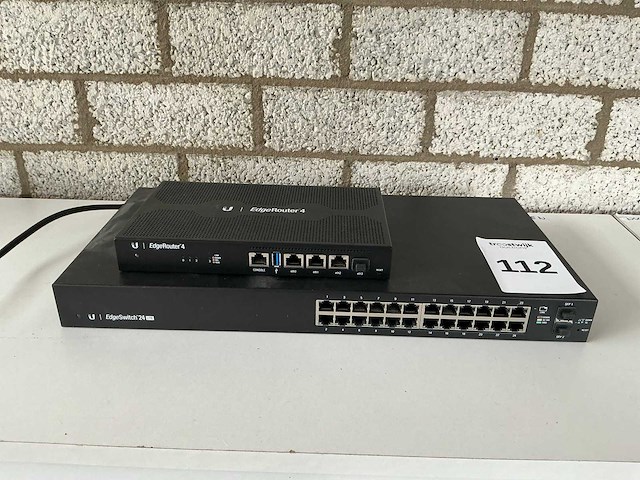 Unify edgerouter 4 / edgeswitch 24 lite router & switch - afbeelding 1 van  4