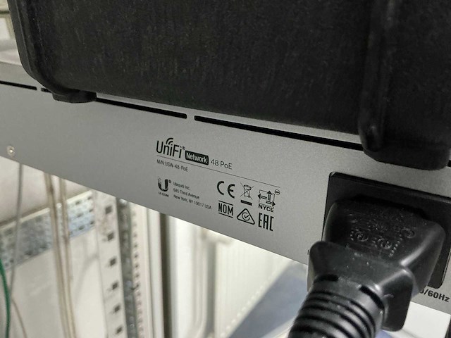 Unify usw 48 poe 19" switch - afbeelding 4 van  4