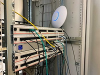 Unify usw pro 19" switch - afbeelding 1 van  6