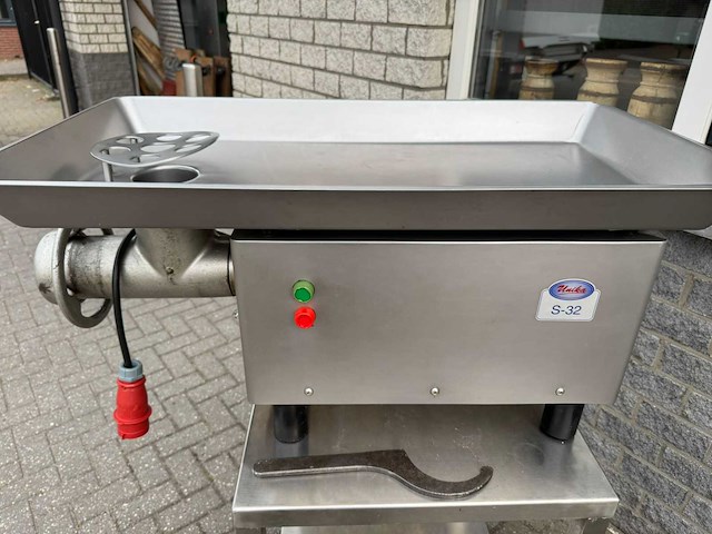 Unika - s-32 - vleeswolf / gehaktmolen - afbeelding 3 van  5