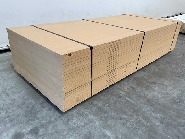 Unilin mdf plaat 3050x1300x18mm (22x) - afbeelding 1 van  6