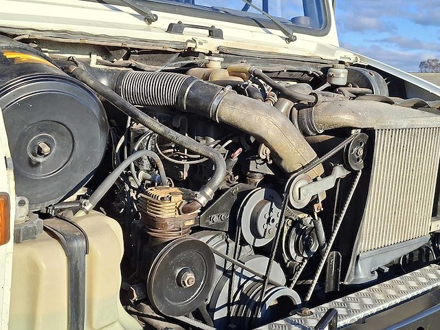 Unimog - 1996 - 1650 l38 - vrachtwagen - afbeelding 9 van  13