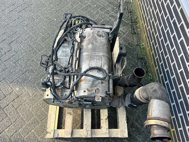 Unimog - roetfilter u200 - vrachtwagen onderdeel - afbeelding 1 van  4