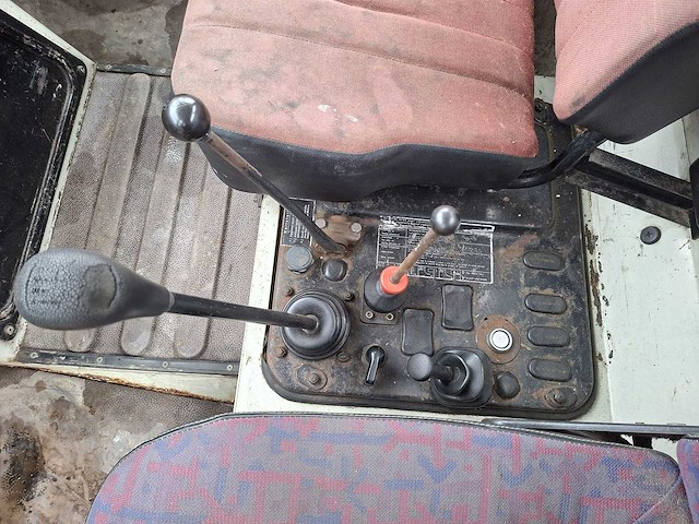 Unimog - u1000 ruthmann 4x2 - 424 - vrachtwagen - afbeelding 5 van  14