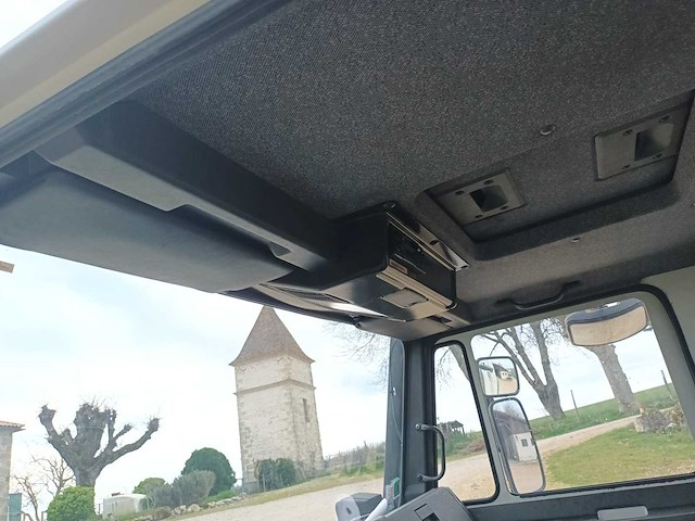 Unimog - u140 - bedrijfswagen - afbeelding 1 van  6