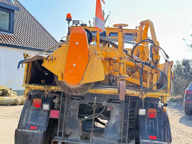 Unimog - u1400 - vrachtwagen - afbeelding 20 van  32