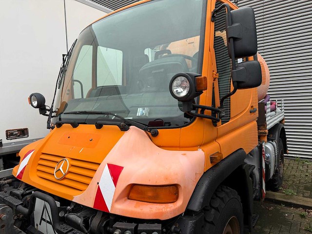 Unimog - u300 front hef 4x4 vacuumtank- vrachtwagen - afbeelding 1 van  15